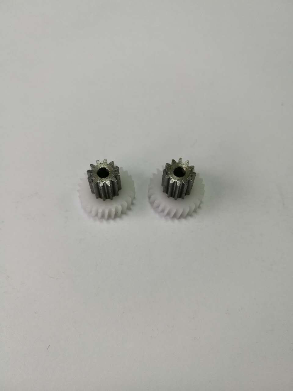 各种模数斜齿轮 POM齿轮 塑胶斜齿 微型减速箱蜗轮蜗杆