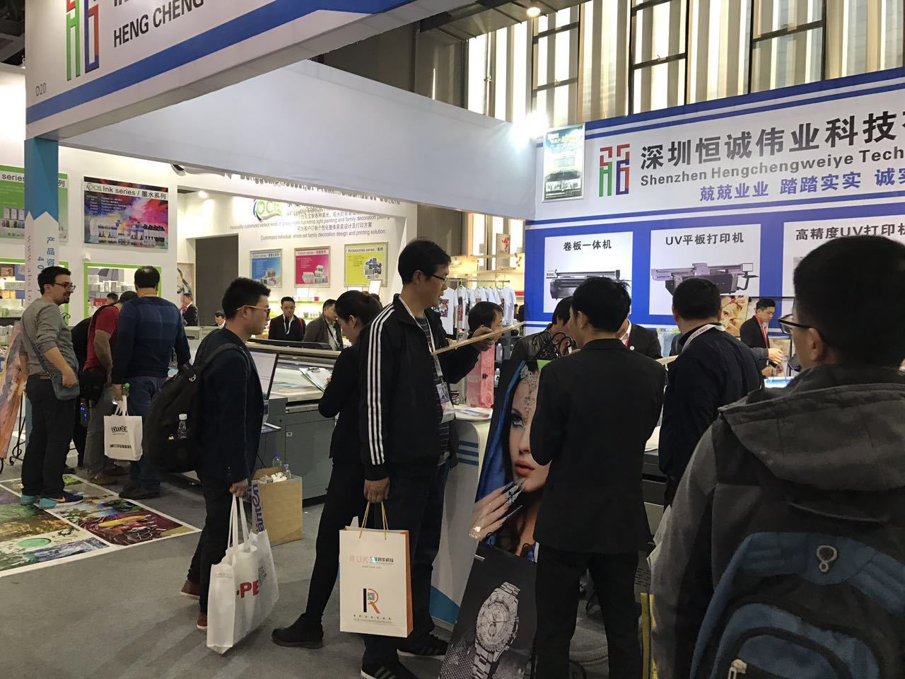 4349529456_2052478881