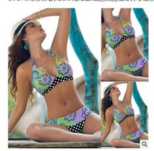 2017�¿�ŮʽӾ�bӡ���Ȼ������uͨ�Ը�Ӿ�W��bikini
