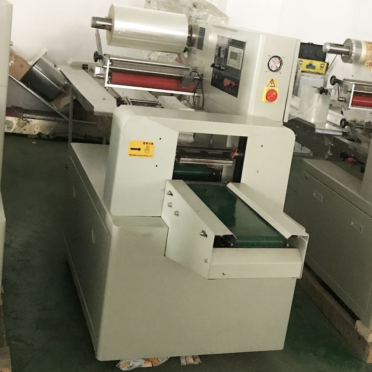 【卷筒纸包装机】供应安徽卷筒纸包装机 可打码 少浪费膜 有视频