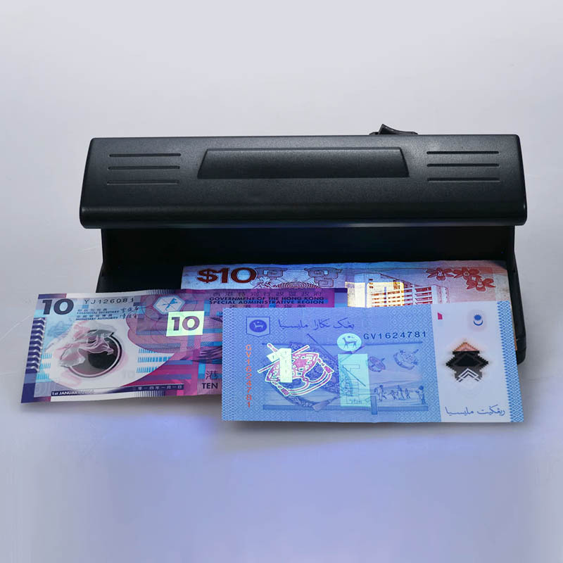 跨境专供 4W UV灯 水印票据鉴别 外币验钞机 便携式 电池款