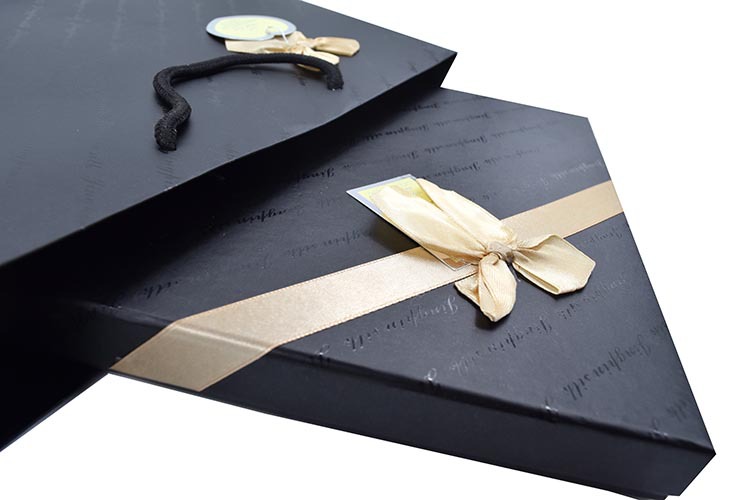 黑色礼盒详情5