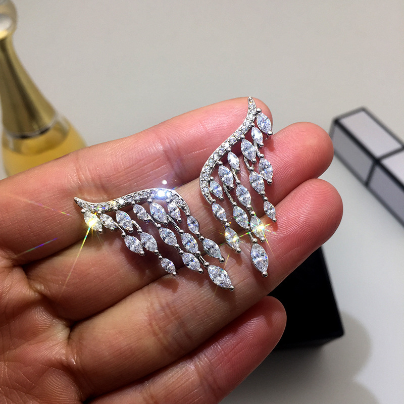 Luxury Zircon Angel Wings Butterfly Super Flash Sexy Wild Temperament Earrings display picture 5