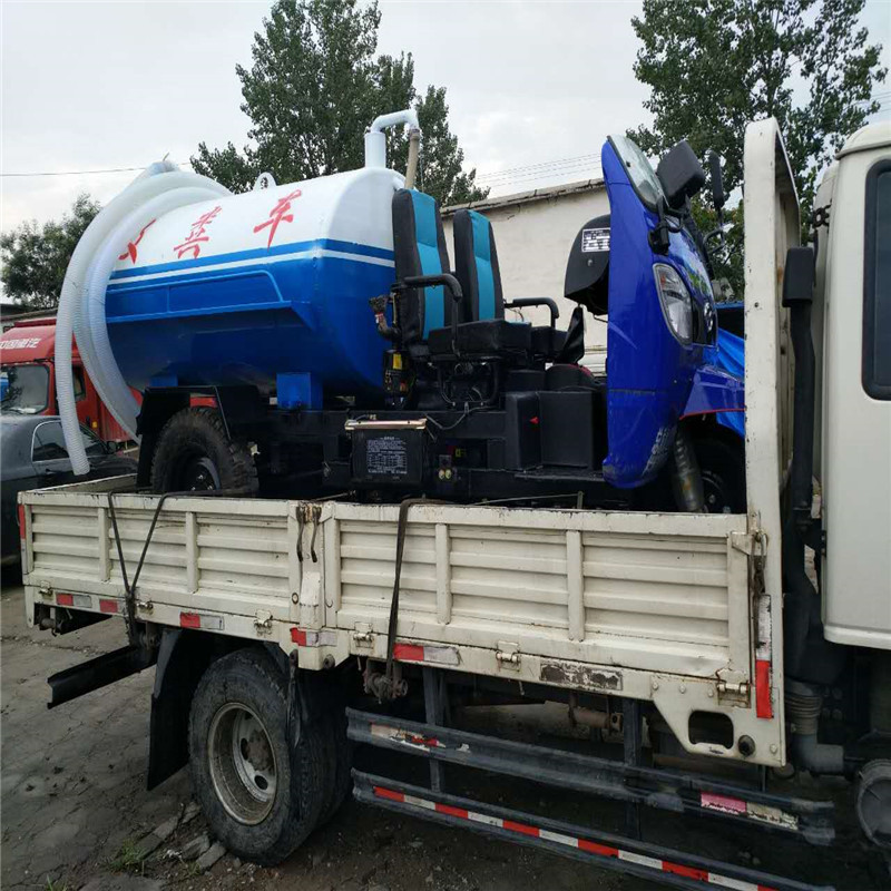 自贡 专业改装吸粪车 三轮吸粪吸污车