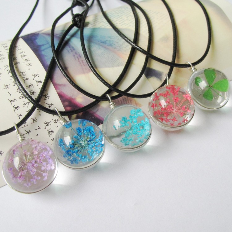 Time Dandelion Glass Dried flowers Necklace Pendant Retro Clover Necklace Manufactor wholesale