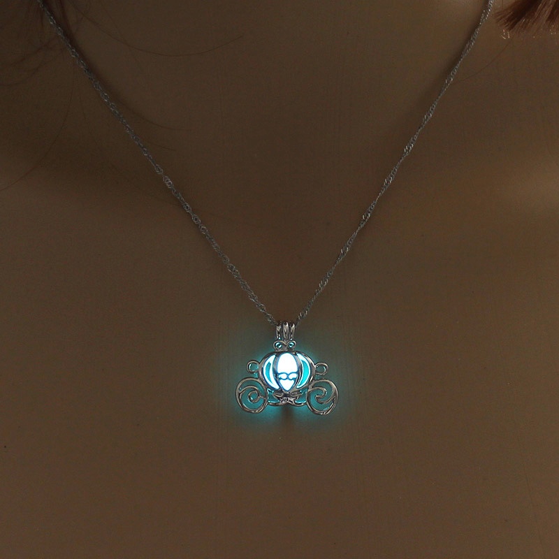 Collier De Perles Lumineuses Avec Pendentif De Voiture Citrouille Creuse Multicolore À La Mode display picture 5