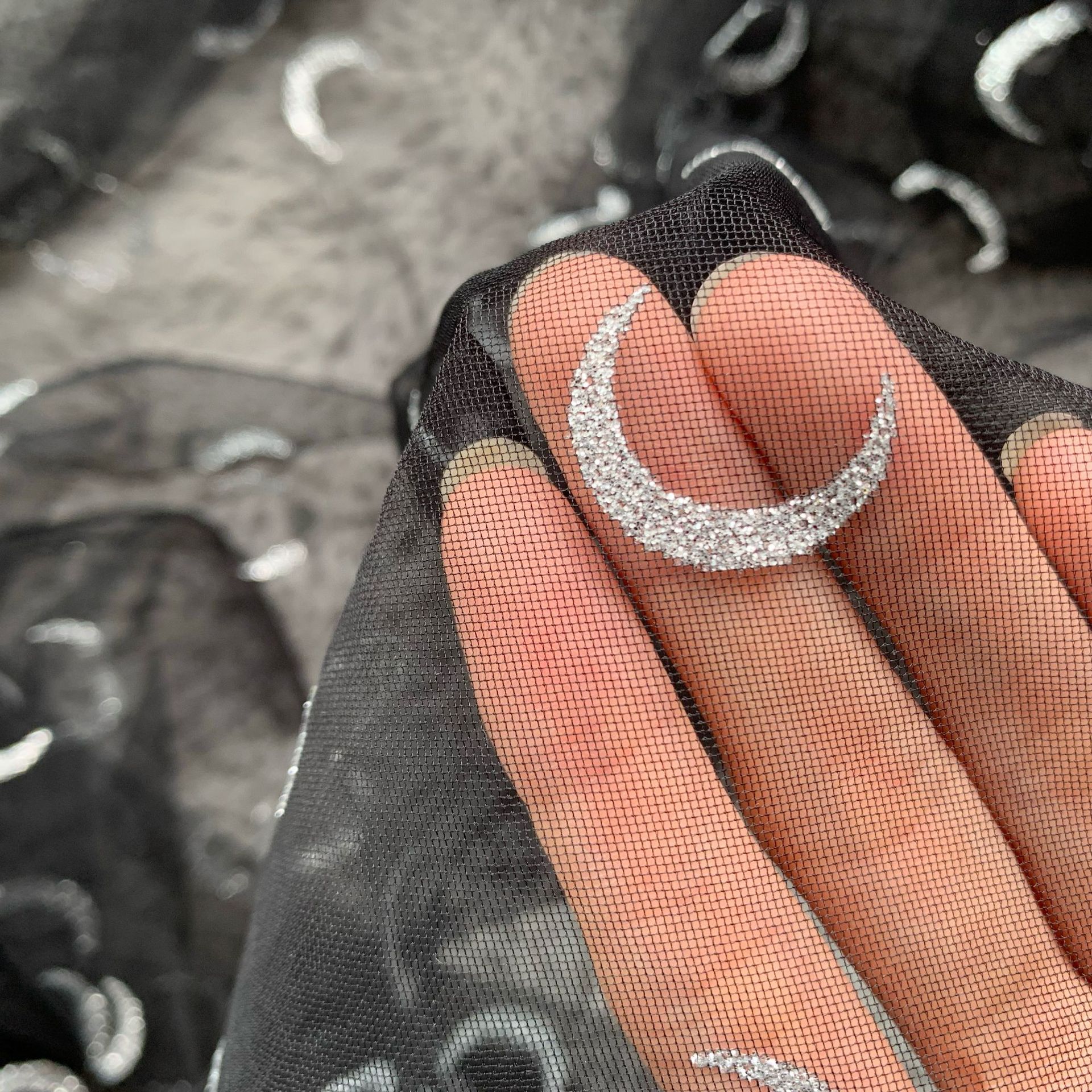 Polvo de impresión de malla súper densa de malla bronceadora después del procesamiento tela de polvo de impresión de patrón lunar ropa para niños tela Hanfu