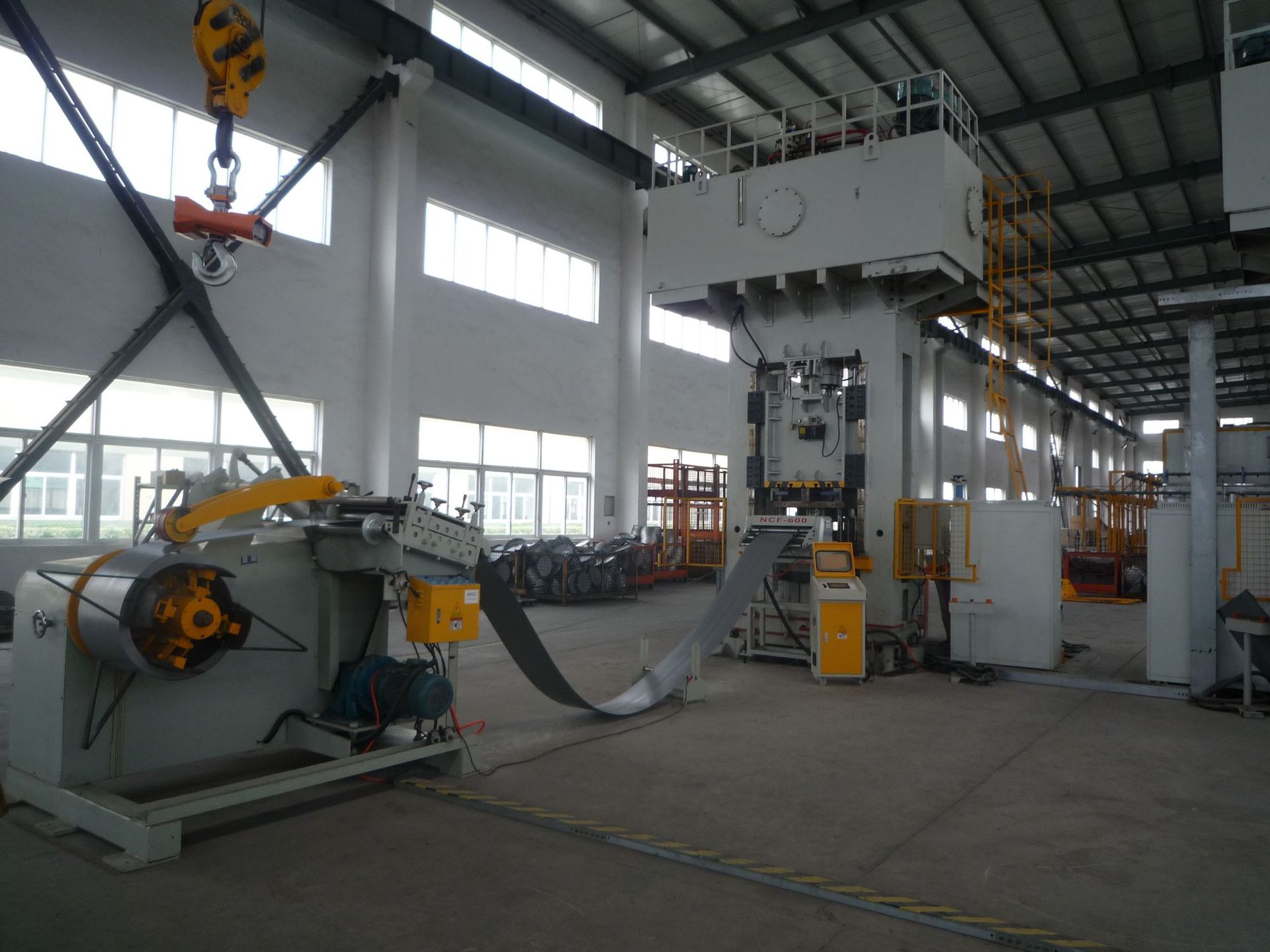 弹簧冲压件冲压成型送料机 上海数控送料机 伺服滚轮送料机nc-400