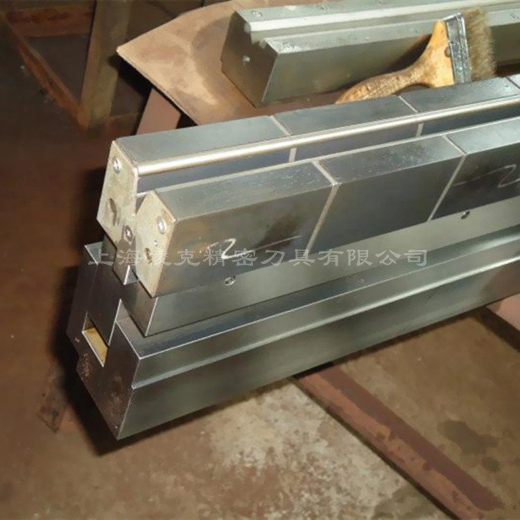 ѹ۹ģֱ߳ ˫۱߻ģ 30ѹƽģ