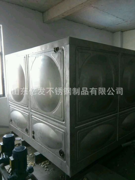 4339413815_975806378