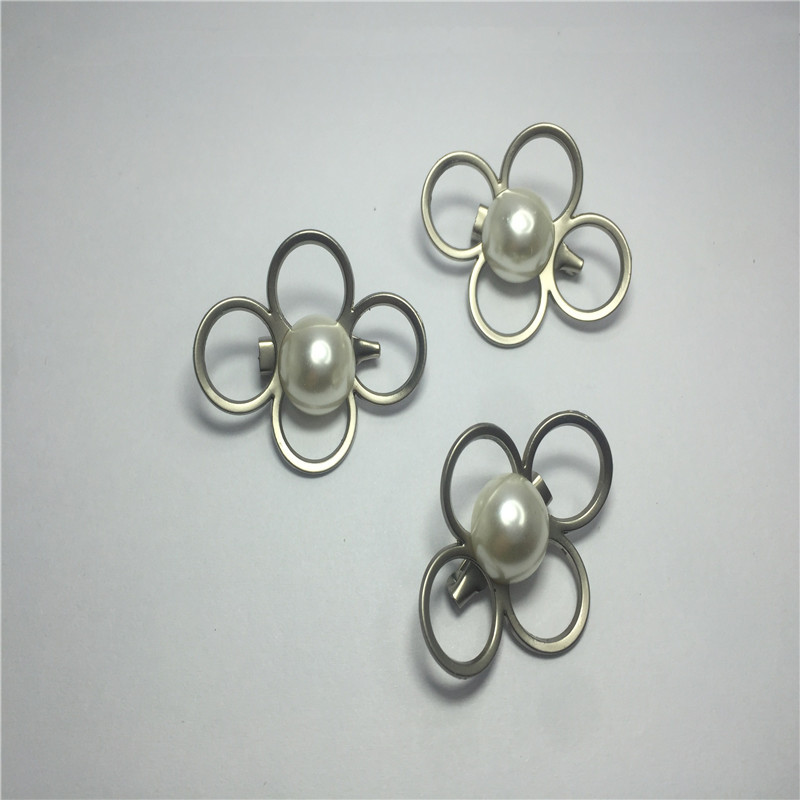 Geometric retro elegant brooch lapel pin