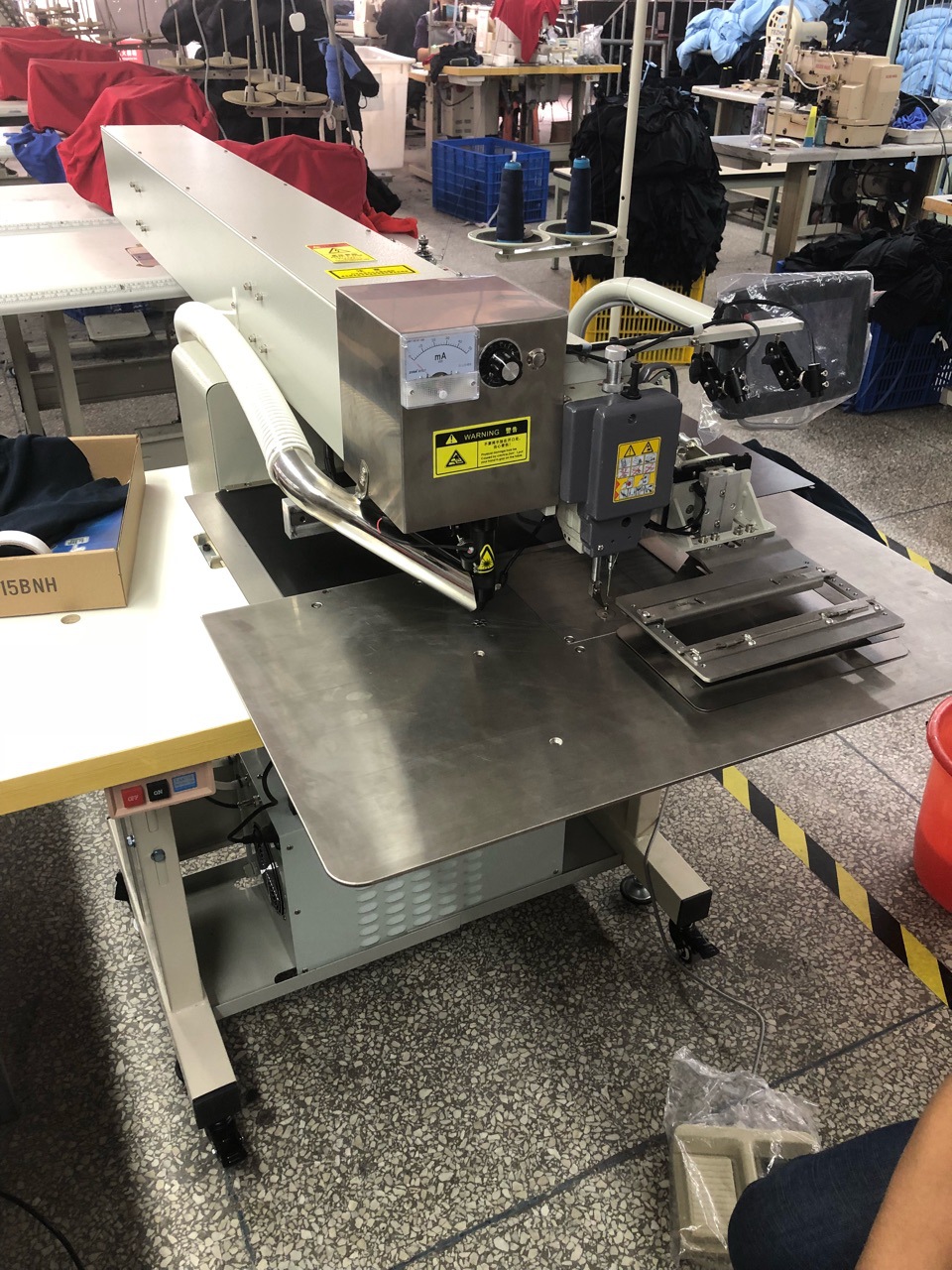 Láser abridor de bolsas, máquina de patrones, máquina de coser,