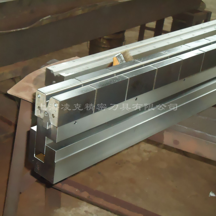 ѹ۹ģֱ߳ ˫۱߻ģ 30ѹƽģ