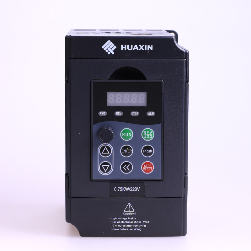 0.75kw变频器水泵风机通用调频器三相电机调速器矢量变频器