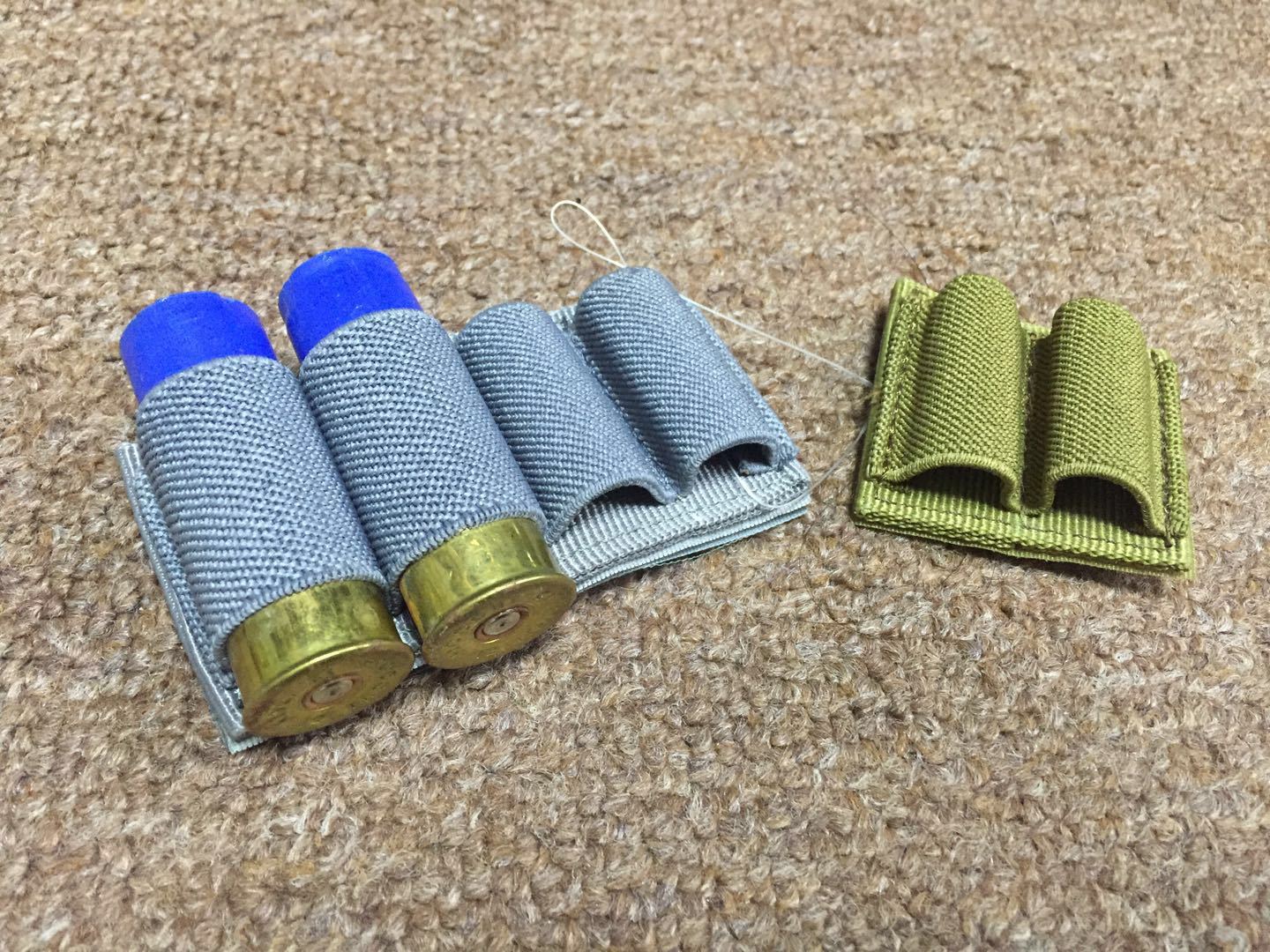 En stock Tactical cinco-rejilla escopeta bala pegatinas al aire libre multi-funcional equipo de caza escopeta pegatinas Portátil Bolsa de accesorios