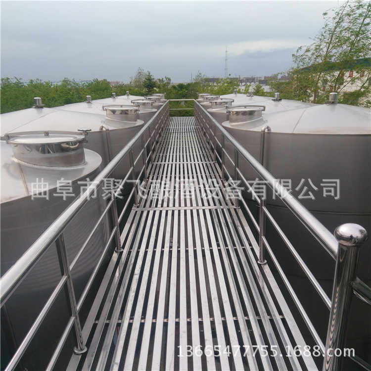 食品级不锈钢容器定制  大型不锈钢储奶罐聚飞加工