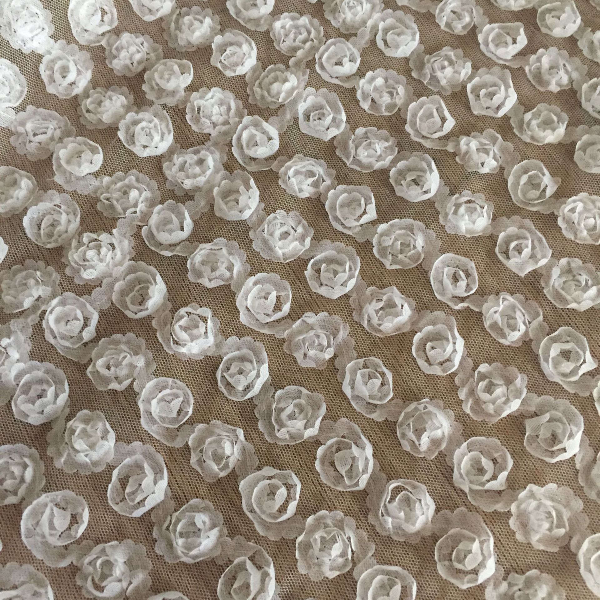 盘带绣花/网布雪纺盘带立体绣 童装娃娃裙玩具裙装婚纱礼服面辅料