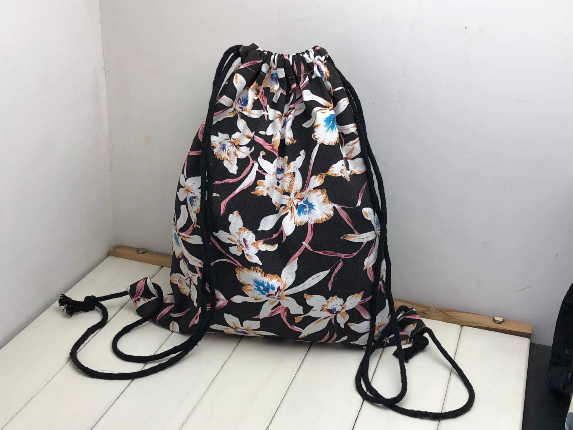Drawstring Sports Backpack - Spacious Travel Bag for Basketball/Football, Worn on Shoulder