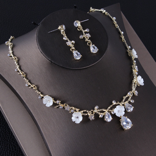 Bride's exquisite drop-shaped zircon necklace and earrings set Korean style wedding dress accessories factory direct sale