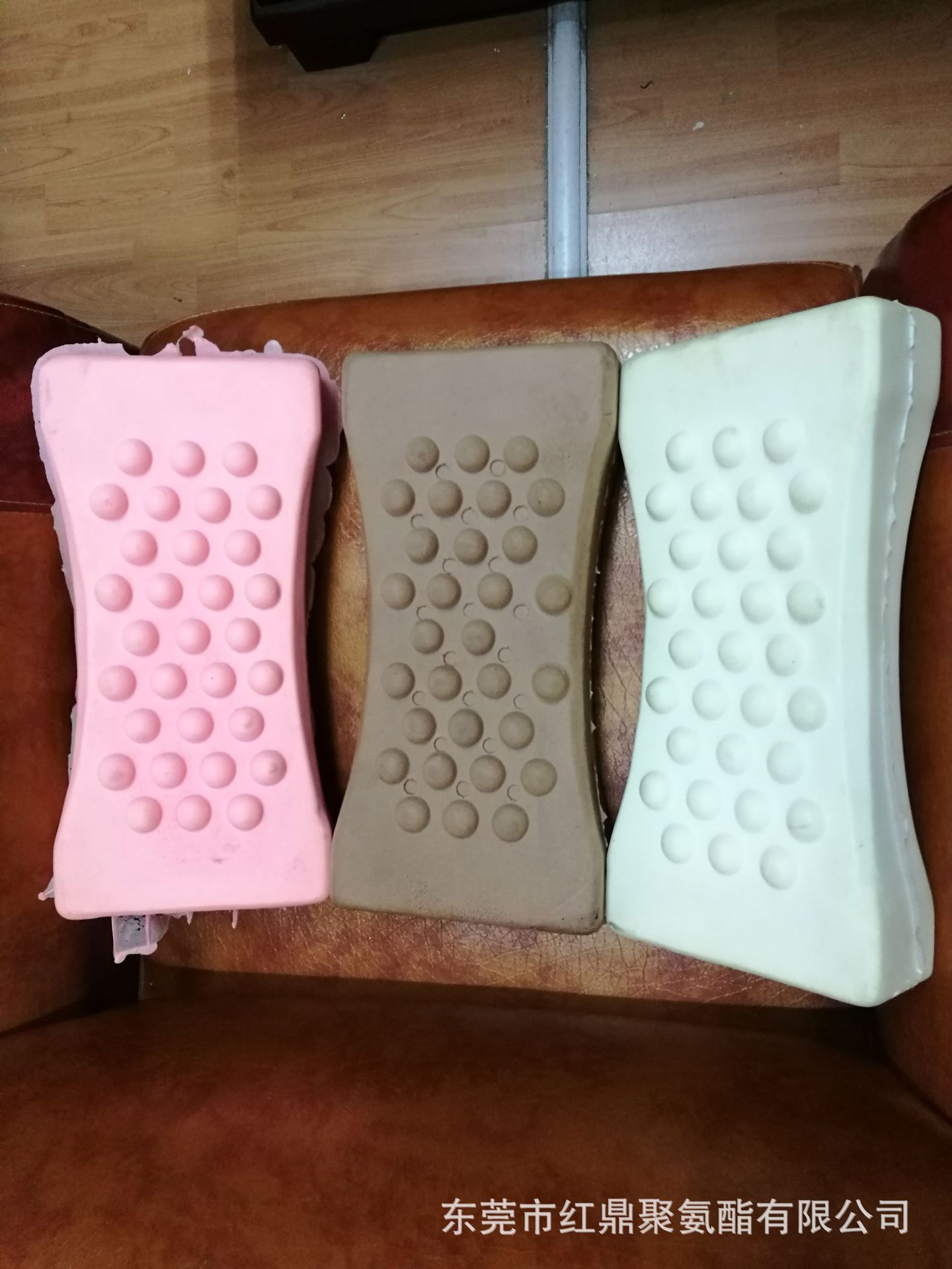 042东莞厂家聚氨酯医疗器材慢回弹AB组合料发泡PU黑白料