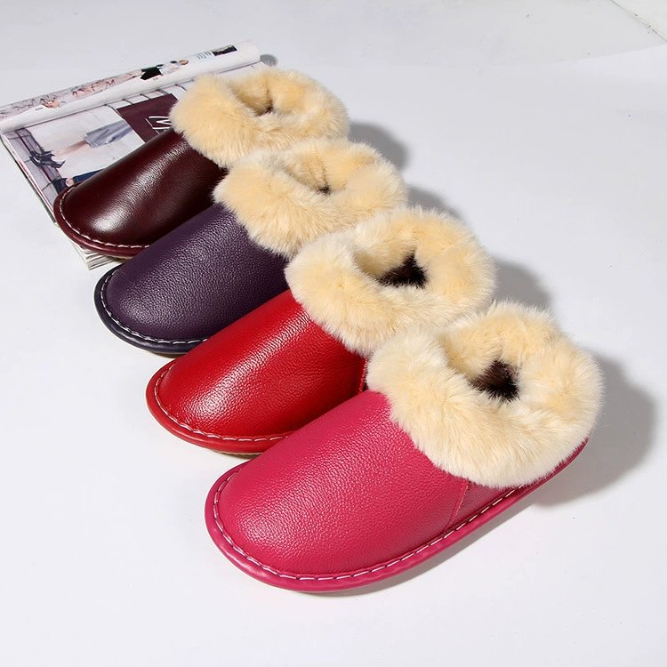 Тапочки женские из коровьей кожи и хлопка 2025, осенне-зимние домашние тапочки для пар, плюшевые закрытые тапочки для дома, оптовая продажа, утолщенная зимняя версия.