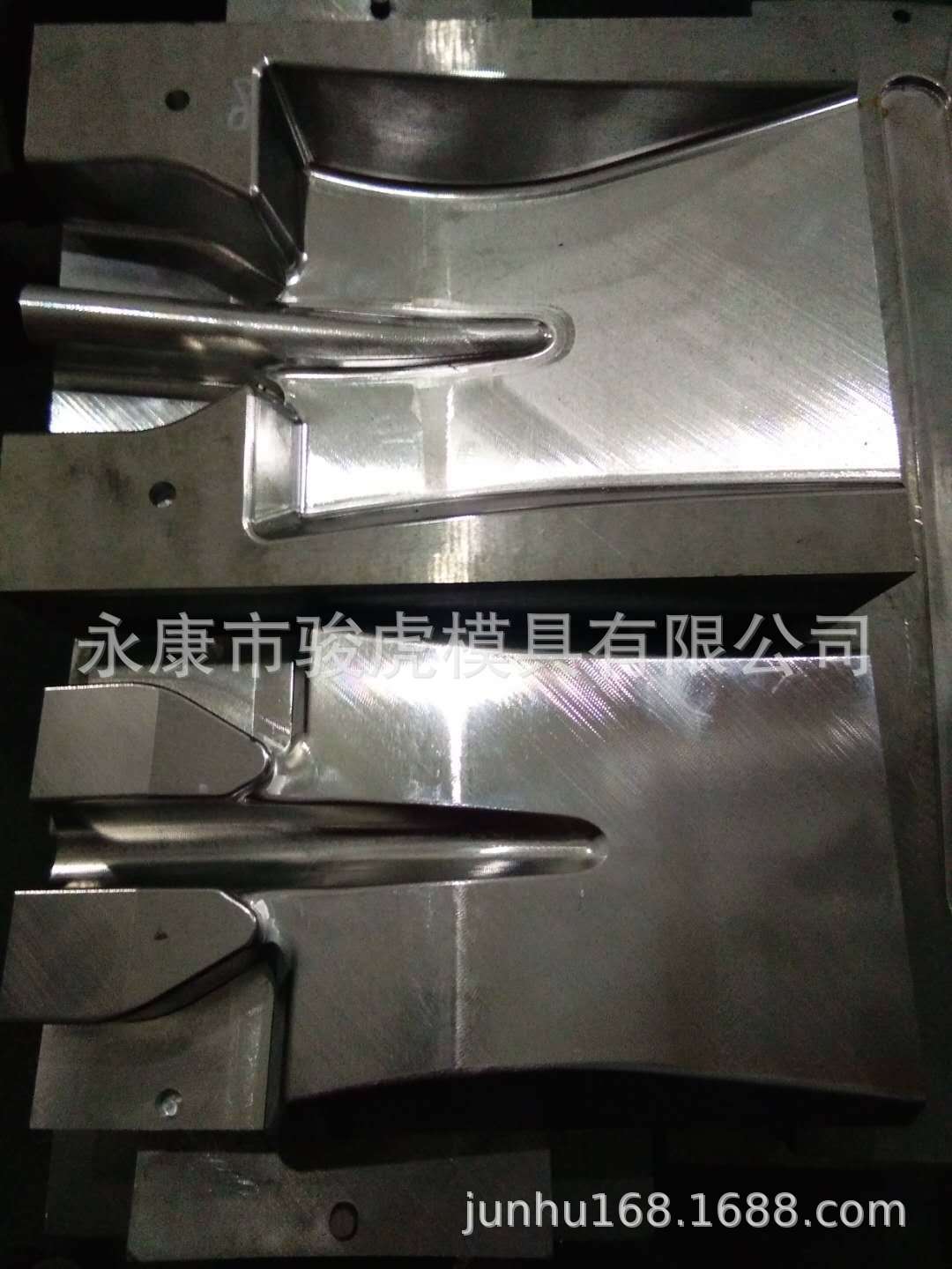 冲压模具
