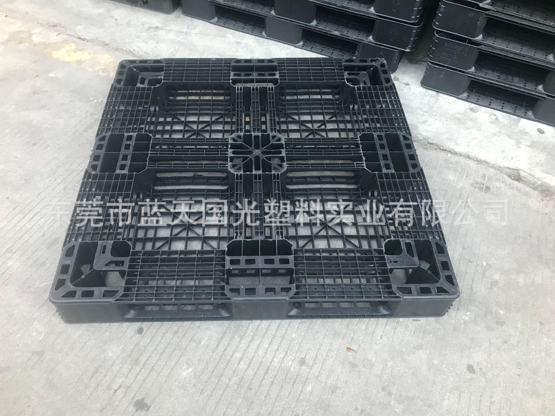 批发广州物流运输可进叉车塑料胶板 田字型塑料卡板塑料托盘现货