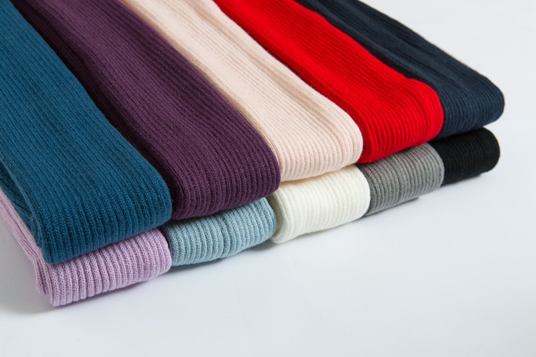 Long knee-length socks