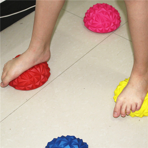 Children's sensory training yoga semicircular ball water cube diamond pattern pineapple ball foot massage ball naughty castle toy
