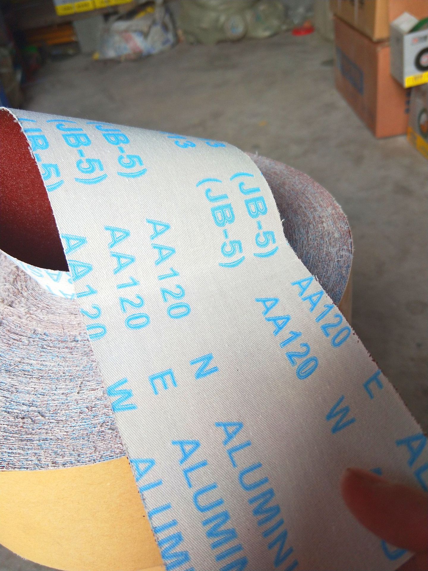 大量供应手撕砂布卷JB-5软砂布卷木工打磨家具抛光打磨砂纸