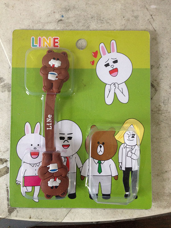 PVC软胶贴标 橡胶标牌 创意滴胶商标 PVC软胶 衣服皮标制作厂家