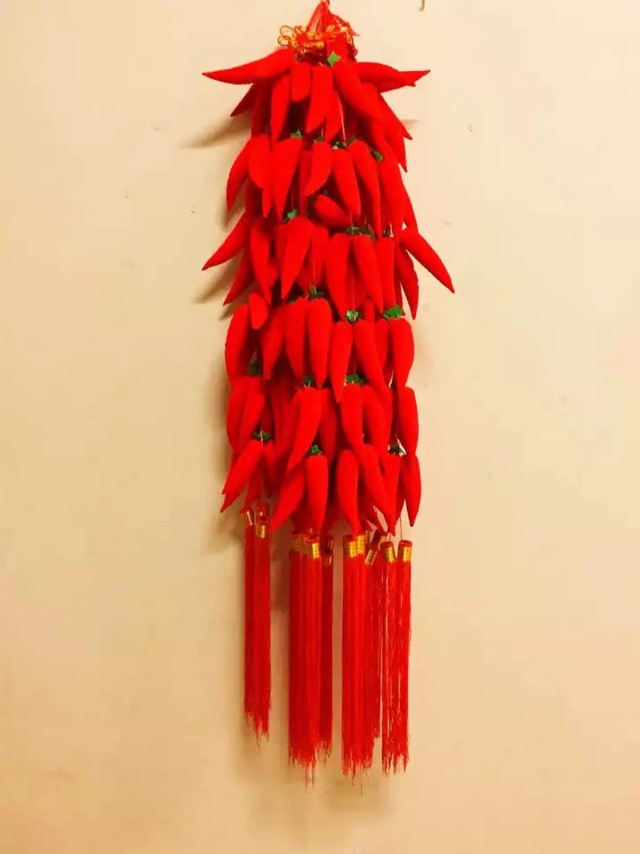 新年春节婚房装饰 酒店喜庆布置植绒辣椒串 12头红辣椒串批发