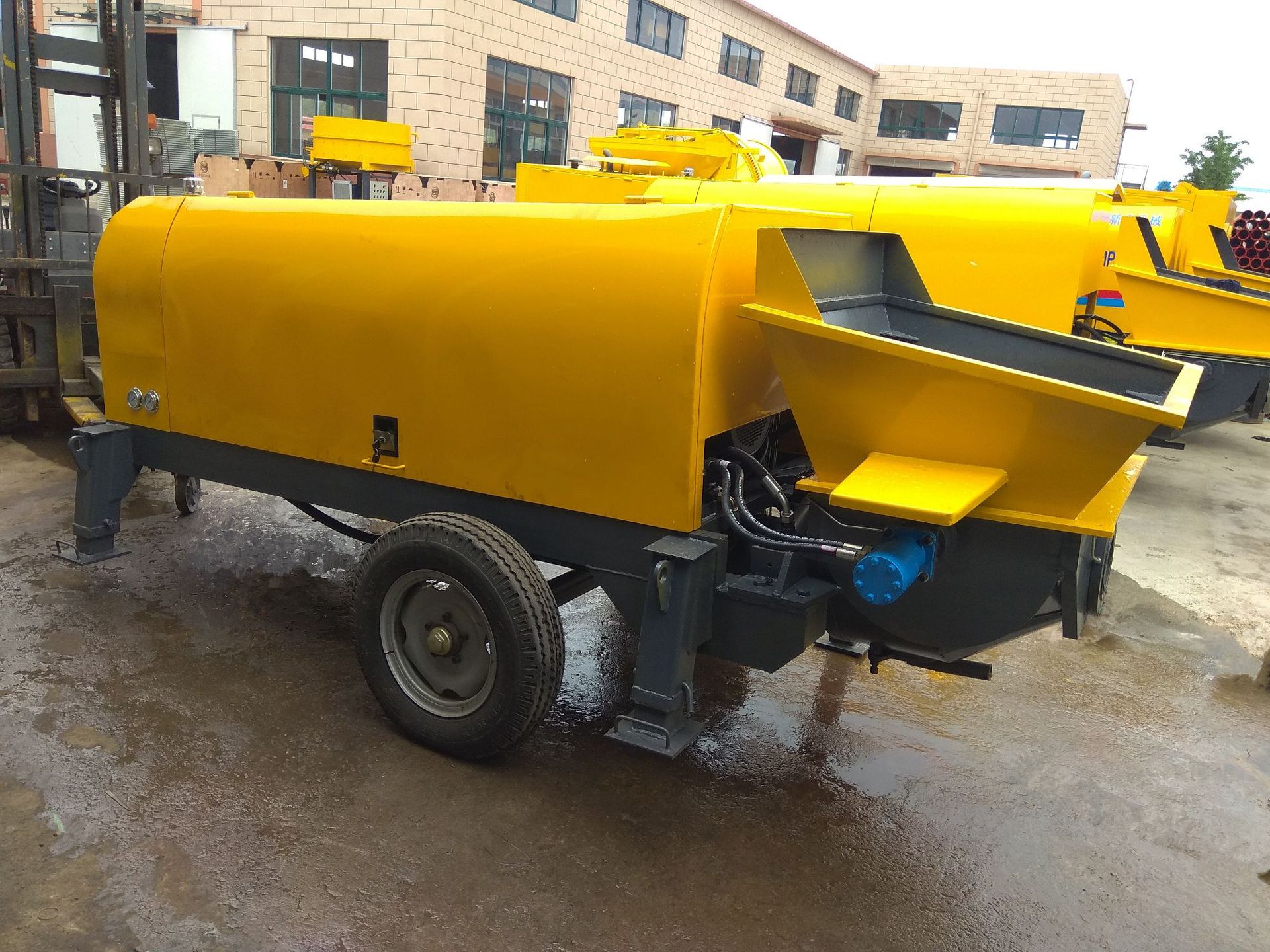 拖式地泵TRAILER 高压地泵 送高压泵管100米钢管 末端3米软管