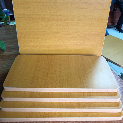 源头厂家供应16.18多层防火板课桌椅面板餐桌椅面可定做尺寸|ru