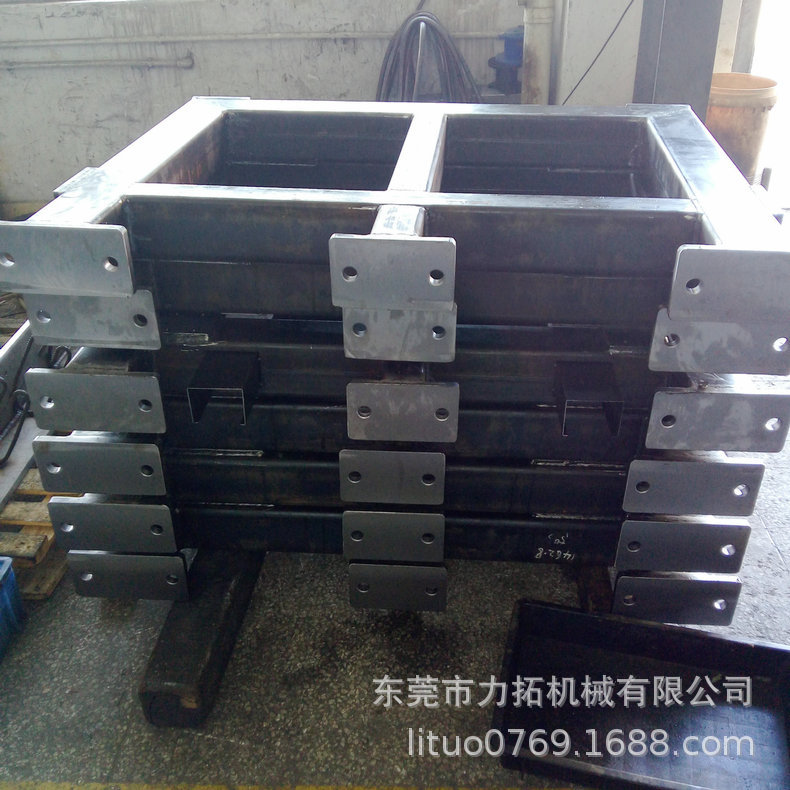 3072701644_295244293