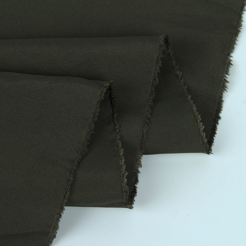 现货批发时装羽绒服新款面料春亚纺厂家直销300T春亚纺里料