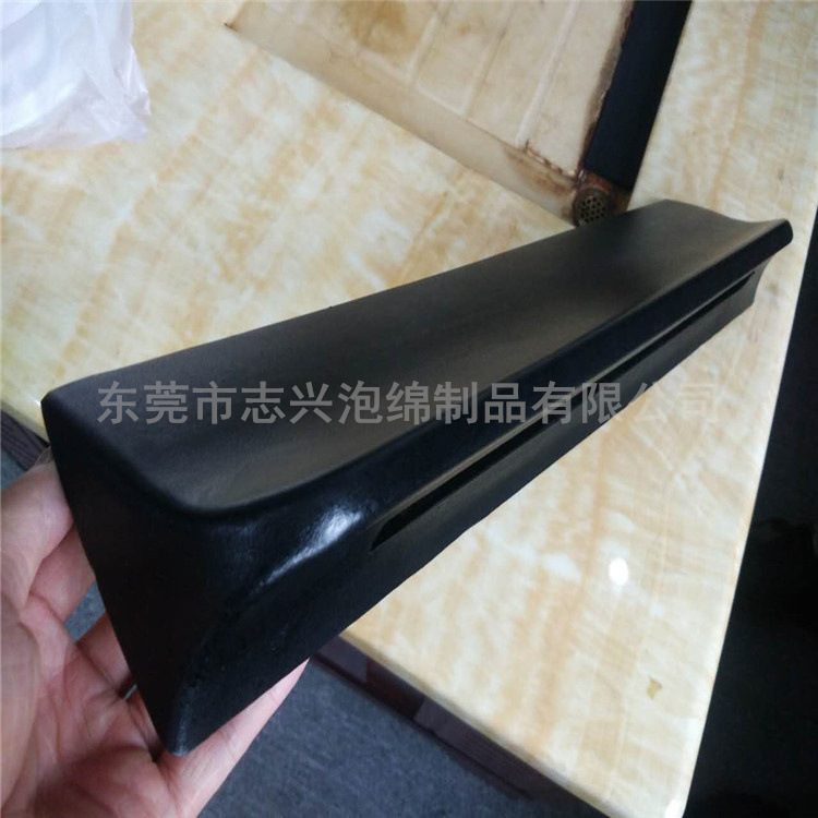 广东黄江定做 PU发泡高回弹缓冲垫 定制内置铁件PU发泡配件