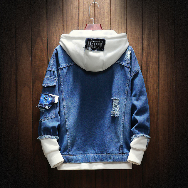 Men’s hooded washed denim jacket in spring and Autumn