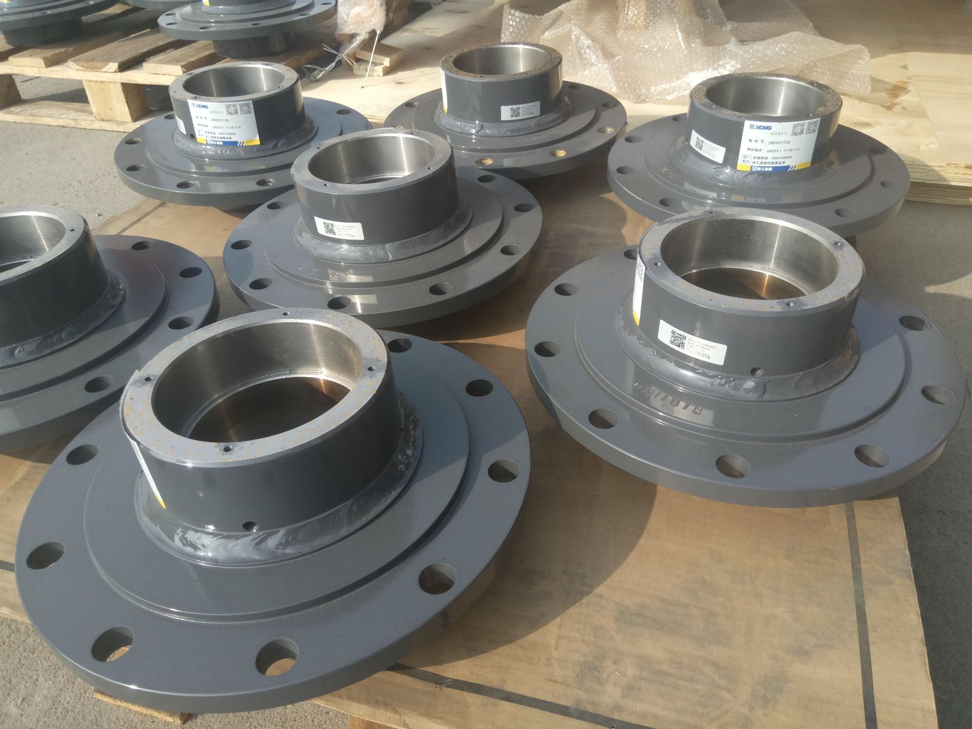 380901130 GR215Ⅹ.17.10轮毂   徐工原厂工程机械配件 平地机