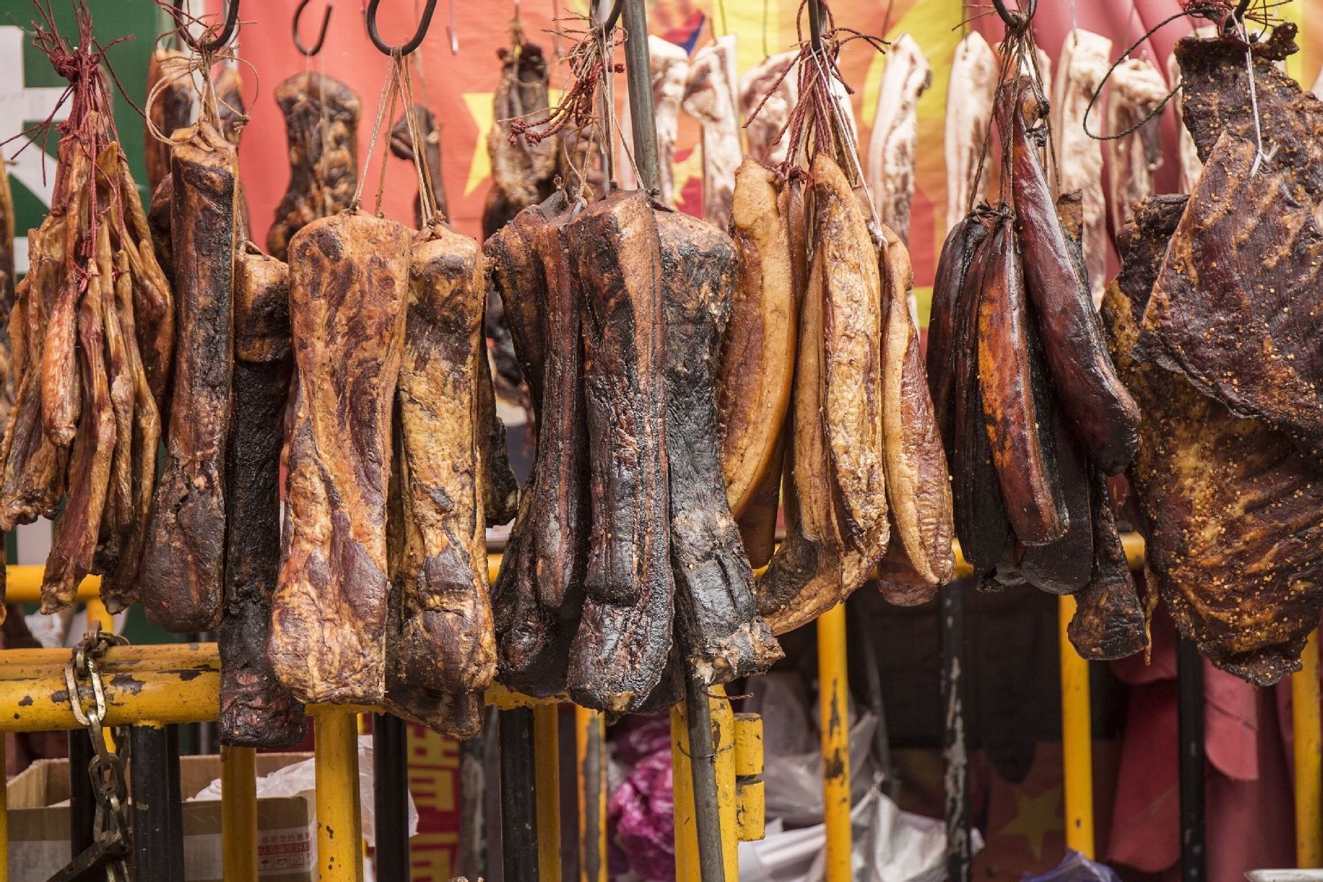 鑫哥视野腊肉老广晒正宗挂湖北自制贵州城口家用斤农家烟熏调料的