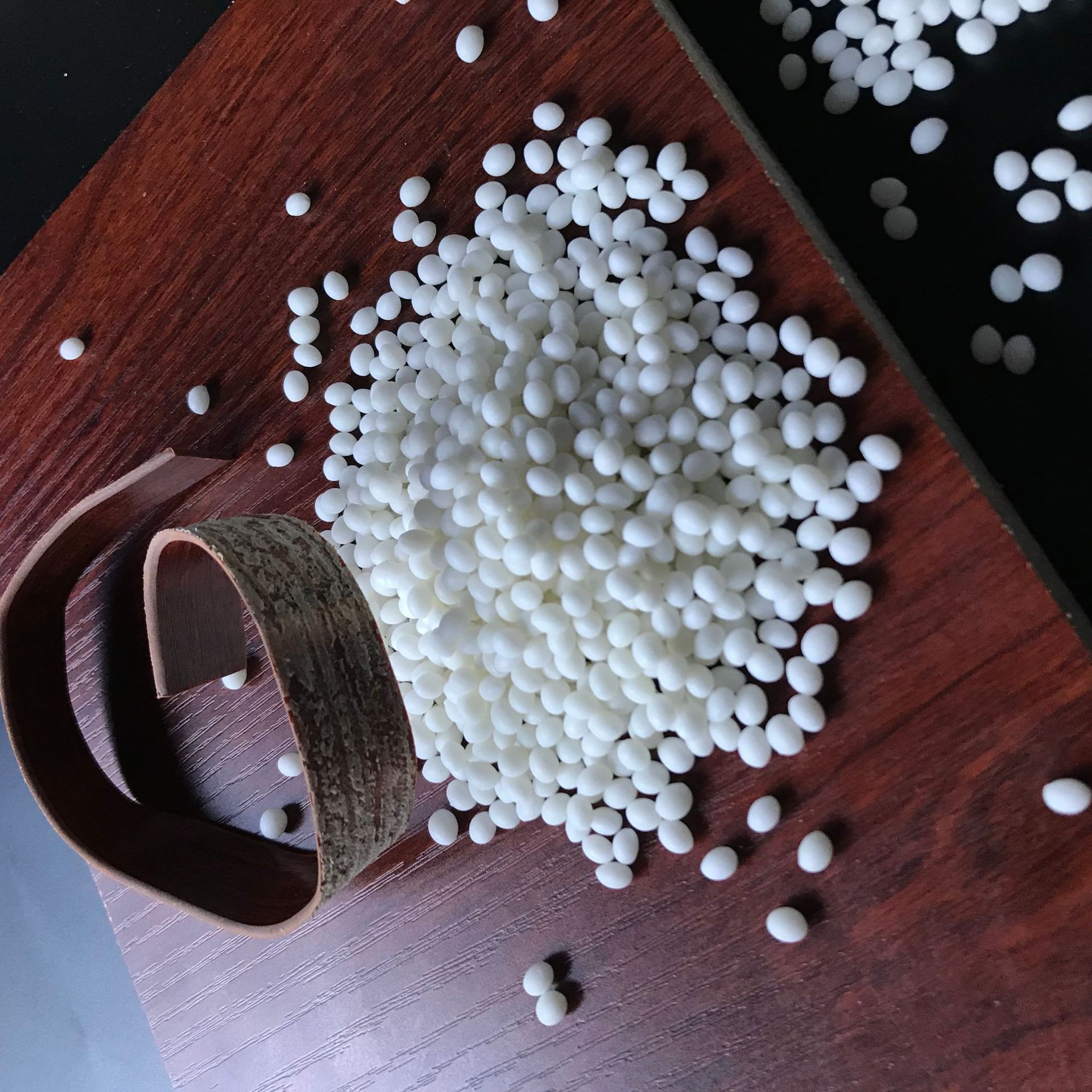 环保家具封边热熔胶 PVC热熔胶粒木工胶 全自动封边机高温封边胶