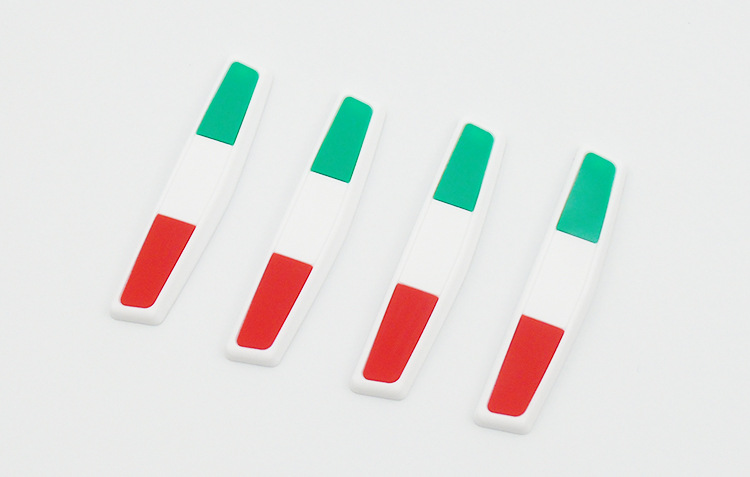 白红白绿防撞条