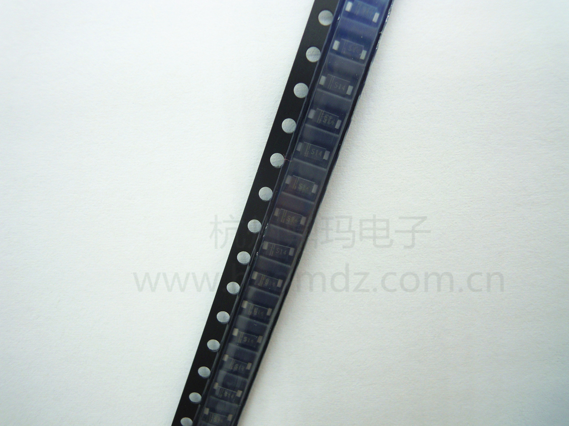 1N5819 S14 K14 1A/40V SOD-123 1206 全新原装BF 