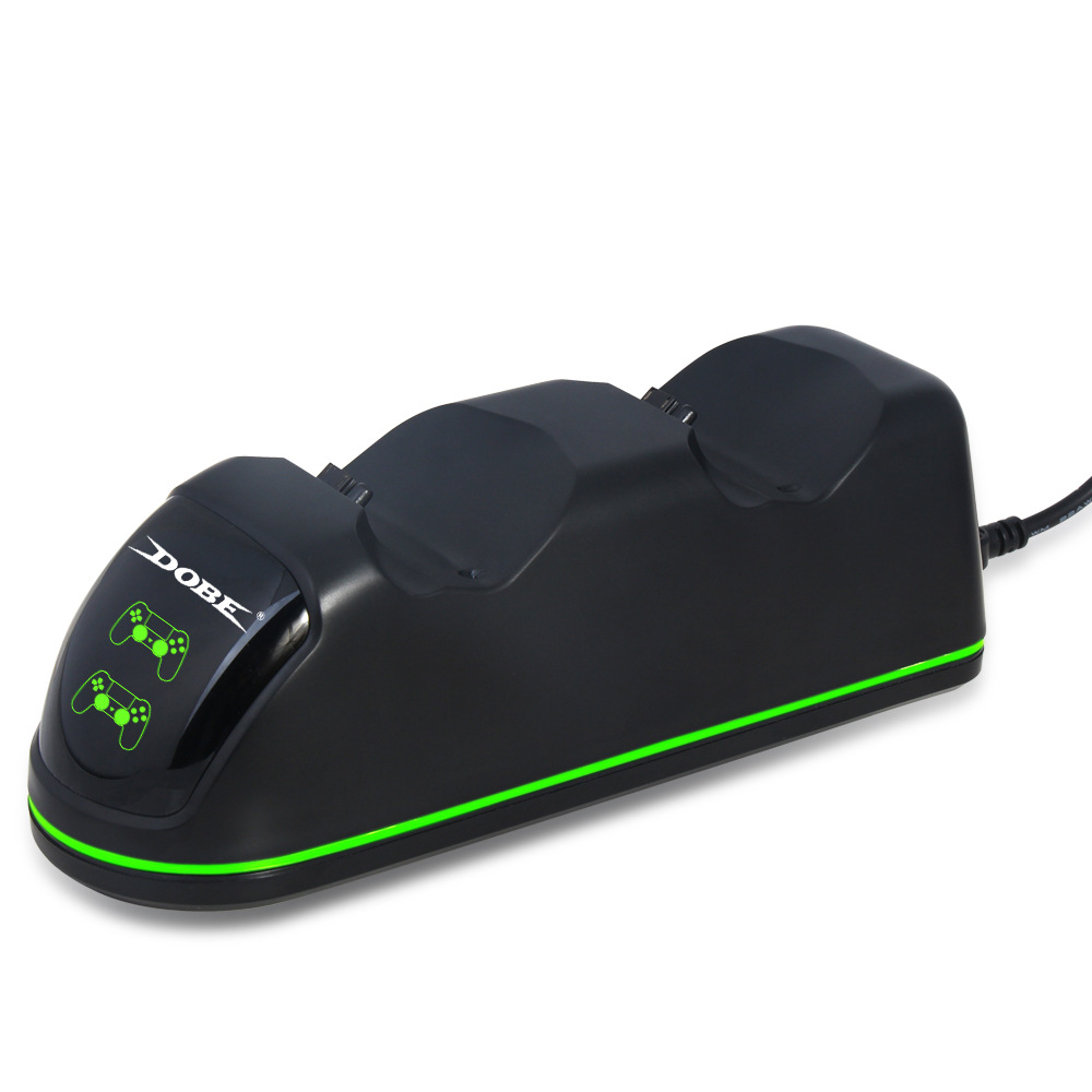 TP4-1781 ps4火车头双充带灯 2.jpg