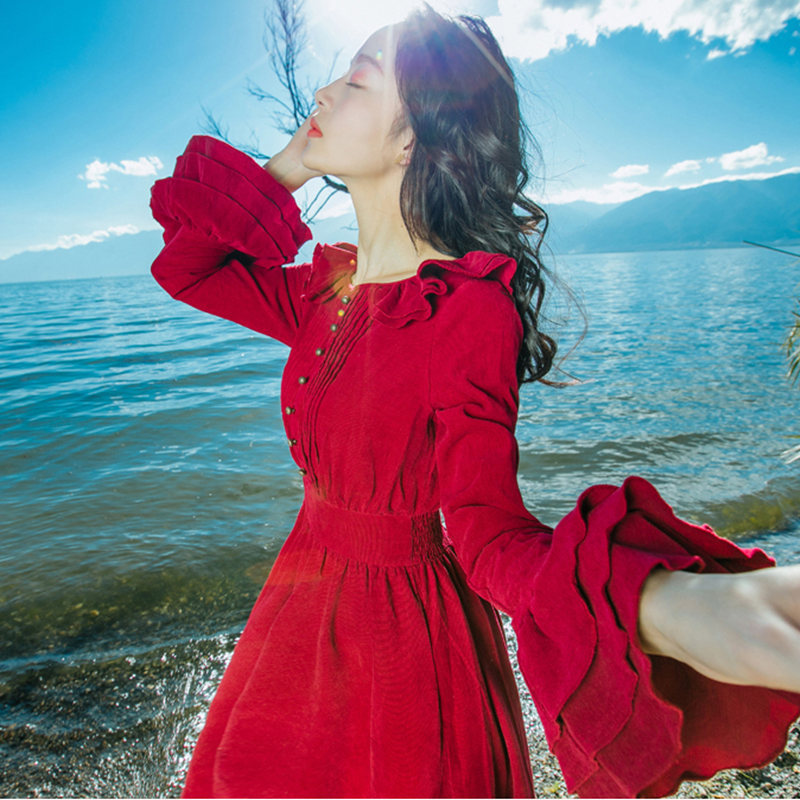 春秋新款收腰修身显瘦灯芯绒喇叭袖连衣裙文艺复古大摆裙现货批发