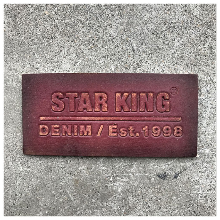 批发手擦喷色皮牌皮标 真皮荔枝纹压痕数码印大小皮标不干胶皮牌