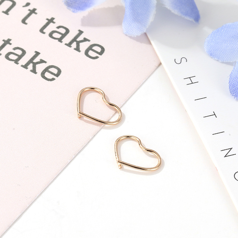 Creative Heart Line Simple Metal Ear Clips display picture 3