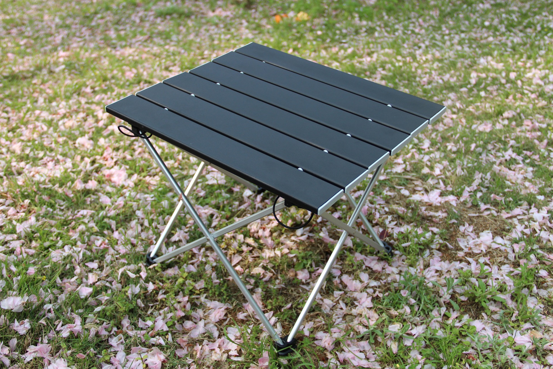 厂家直销超轻便携户外铝合金折叠桌烧烤桌野营桌 野餐折叠桌批发