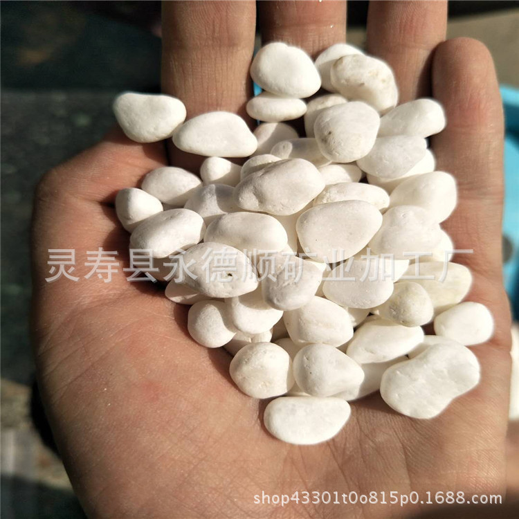 南京雨花石庭院铺地石头供应，鱼缸配件五彩小石子