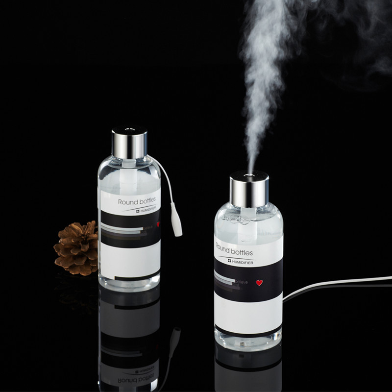 Xiaoyu new disinfection water spray car humidifier mini mute bedroom portable Ultrasonic Atomization humidifier